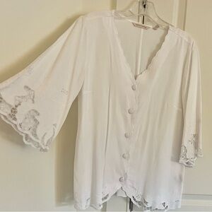 White Blouse Size XS soft surroundings fits like 38” size 6